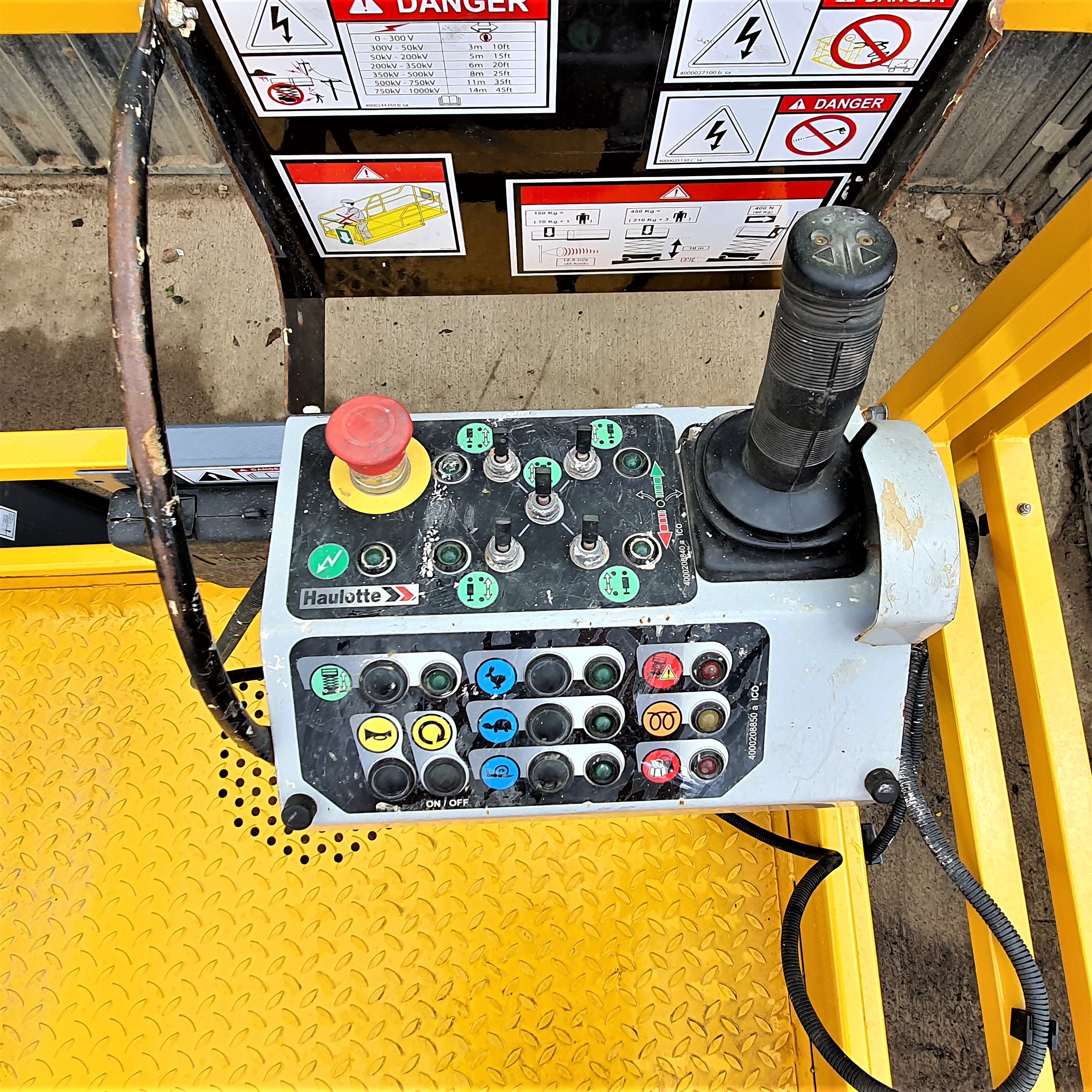 12m Diesel All-Terrain Scissor Lift Image 7