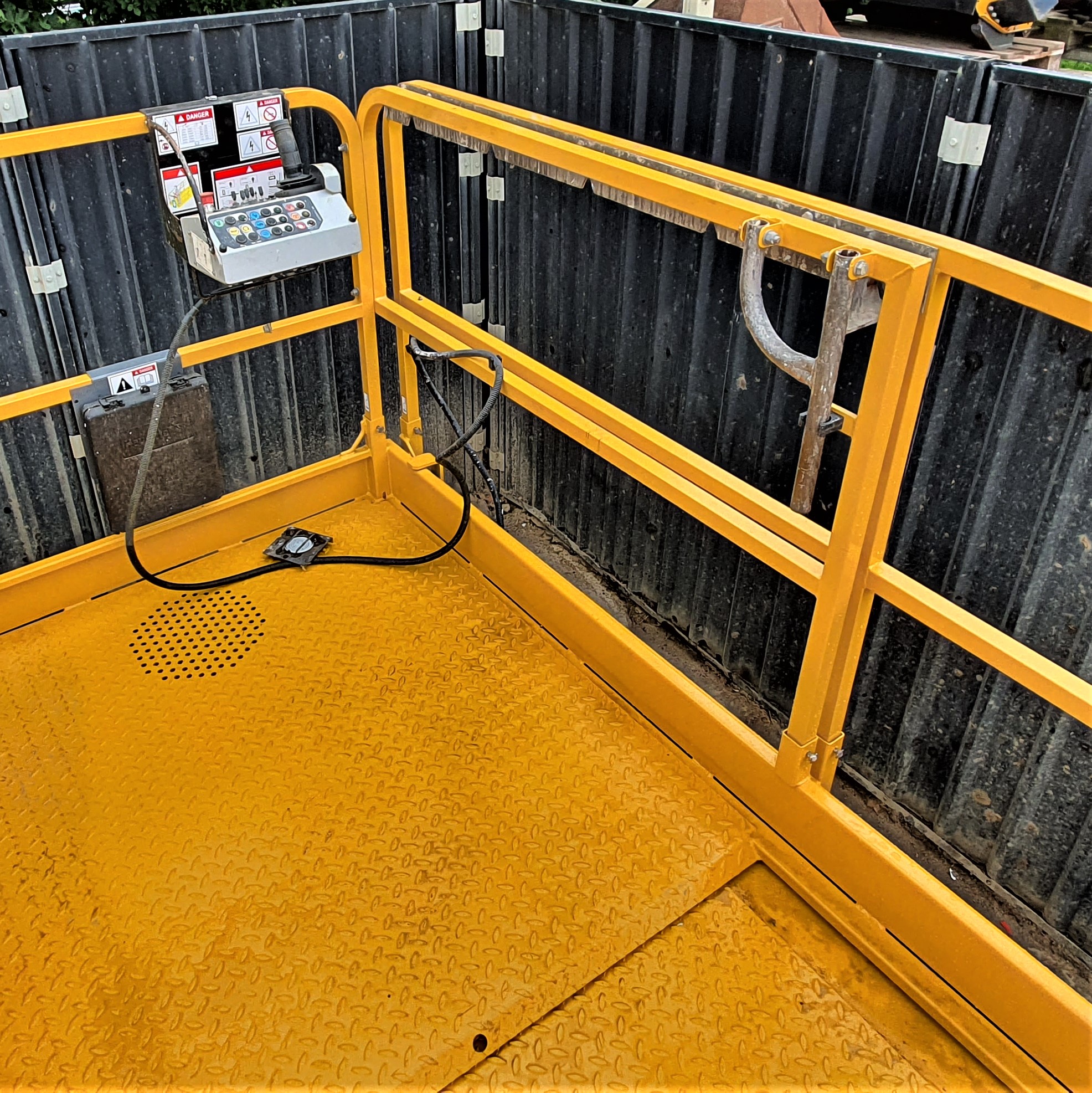 12m Diesel All-Terrain Scissor Lift Image 9