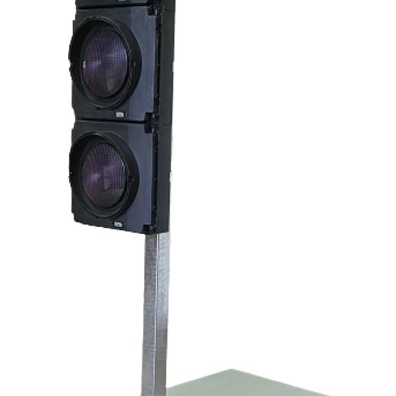 Radio Controlled Traffic Lights Image 3