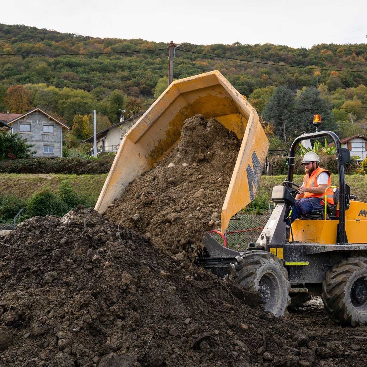 6 Ton Mecalac Swivel Skip Dumper Image 9
