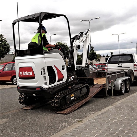 1.7 Tonne Excavator Image 5