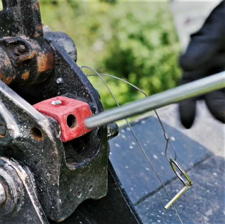 Using Spring & Level quick hitches